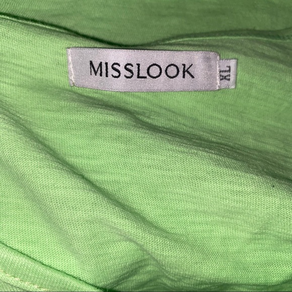 🍀MissLook Skull Love v-neck T-shirt - Picture 6 of 15